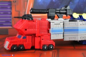 Hasbro Transformers Generations Age of the Primes The Thirteen Star Optimus Prime Figure