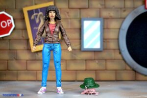 NECA Toys Teenage Mutant Ninja Turtles (Mirage Comics Version 2) April O’Neil Figure