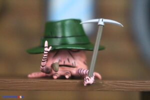 NECA Toys Teenage Mutant Ninja Turtles (Mirage Comics Version 2) April O’Neil Figure