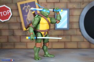 Super7 Teenage Mutant Ninja Turtles ULTIMATES! 2003 Leonardo Figure