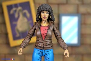 NECA Toys Teenage Mutant Ninja Turtles (Mirage Comics Version 2) April O’Neil Figure