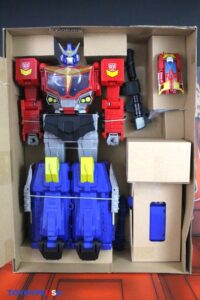Hasbro Transformers Generations Age of the Primes The Thirteen Star Optimus Prime Figure