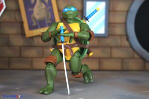 Super7 Teenage Mutant Ninja Turtles ULTIMATES! 2003 Leonardo Figure