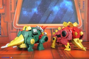 Hasbro Transformers Age of the Primes Leader Class G2 Universe Dinobot Snarl & Dinobot Slug Figures