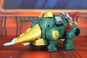 Hasbro Transformers Age of the Primes Leader Class G2 Universe Dinobot Snarl & Dinobot Slug Figures