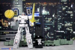 Takara-Tomy Transformers x Godzilla Synergenex Series Optimus Prime Type MSF-3 Kiryu Figure