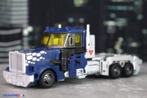 Takara-Tomy Transformers x Godzilla Synergenex Series Optimus Prime Type MSF-3 Kiryu Figure