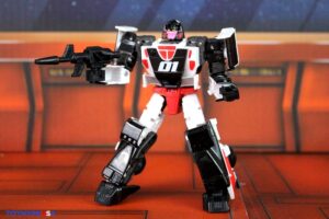 Hasbro Transformers Age of the Primes Decepticon Crasher Figure