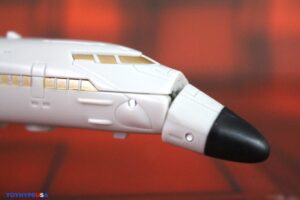 Hasbro Transformers Age of the Primes Aerialbot Silverbolt Figure