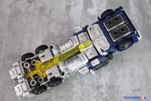 Takara-Tomy Transformers x Godzilla Synergenex Series Optimus Prime Type MSF-3 Kiryu Figure