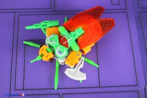 Hasbro Transformers Age of the Primes Combaticon Venin Figure