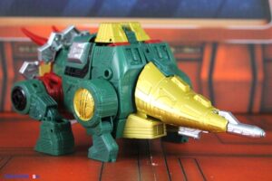 Hasbro Transformers Age of the Primes Leader Class G2 Universe Dinobot Snarl & Dinobot Slug Figures
