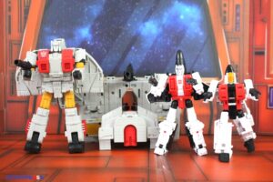 Hasbro Transformers Age of the Primes Aerialbot Silverbolt Figure