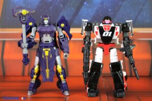 Hasbro Transformers Age of the Primes Decepticon Crasher Figure