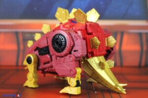 Hasbro Transformers Age of the Primes Leader Class G2 Universe Dinobot Snarl & Dinobot Slug Figures