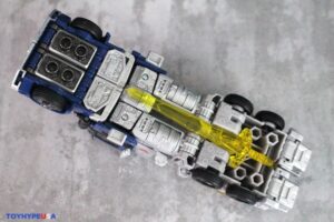 Takara-Tomy Transformers x Godzilla Synergenex Series Optimus Prime Type MSF-3 Kiryu Figure