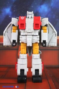 Hasbro Transformers Age of the Primes Aerialbot Silverbolt Figure