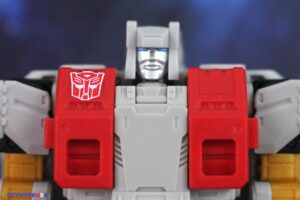 Hasbro Transformers Age of the Primes Aerialbot Silverbolt Figure