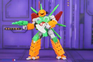 Hasbro Transformers Age of the Primes Combaticon Venin Figure