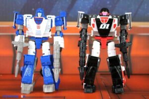 Hasbro Transformers Age of the Primes Decepticon Crasher Figure