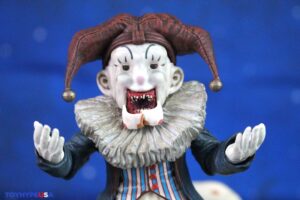 NECA Toys Krampus (2015) Der Klown Deluxe Figurę