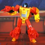 Hasbro Transformers Age of the Primes Deluxe Class Targetmaster Sureshot Figure
