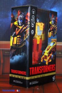 Hasbro Transformers Age of the Primes Deluxe Class Targetmaster Sureshot Figure
