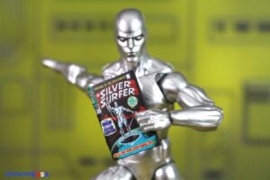 Hasbro Marvel Legends Series Silver Surfer #1 – Mini-Comic Wave 2 Silver Surfer Figure