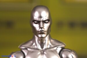 Hasbro Marvel Legends Series Silver Surfer #1 – Mini-Comic Wave 2 Silver Surfer Figure