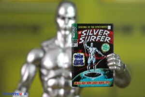 Hasbro Marvel Legends Series Silver Surfer #1 – Mini-Comic Wave 2 Silver Surfer Figure