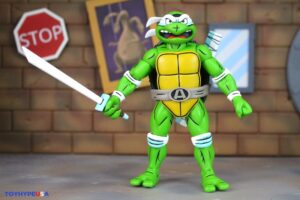 NECA Toys Teenage Mutant Ninja Turtles Adventures April as the 5th Turtle Archie Comics Figure