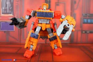 Hasbro Transformers Age of the Primes Voyager Class Animated Junkion Wreck-Gar Figure