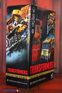 Hasbro Transformers Age of the Primes Voyager Class Animated Junkion Wreck-Gar Figure