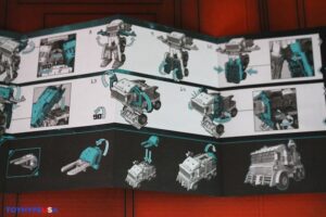 Hasbro Transformers Age of the Primes Voyager Class Animated Junkion Wreck-Gar Figure