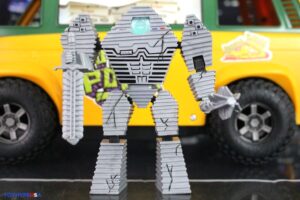 Playmates Toys Teenage Mutant Ninja Turtles Mutant Mayhem Chrome Alone 2 - Lost in New Jersey - Chrome Dome Figure