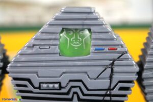 Playmates Toys Teenage Mutant Ninja Turtles Mutant Mayhem Chrome Alone 2 - Lost in New Jersey - Chrome Dome Figure