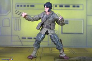 Hasbro Marvel Legends Series (Executioner Build-A-Figure Wave) Warbow & Wolverine (WWII) Figures