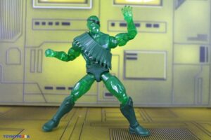 Hasbro Marvel Legends Series (Executioner Build-A-Figure Wave) Warbow & Wolverine (WWII) Figures