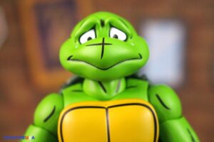 NECA Toys Teenage Mutant Ninja Turtles Adventures April as the 5th Turtle Archie Comics Figure