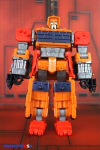 Hasbro Transformers Age of the Primes Voyager Class Animated Junkion Wreck-Gar Figure