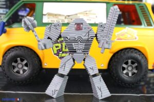 Playmates Toys Teenage Mutant Ninja Turtles Mutant Mayhem Chrome Alone 2 - Lost in New Jersey - Chrome Dome Figure