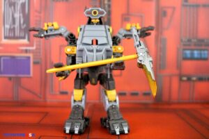 Hasbro Transformers Age of the Primes Voyager Class The Thirteen Amalgamous Prime Figure