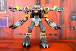 Hasbro Transformers Age of the Primes Voyager Class The Thirteen Amalgamous Prime Figure