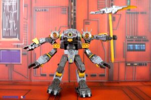 Hasbro Transformers Age of the Primes Voyager Class The Thirteen Amalgamous Prime Figure