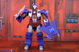 Hasbro Transformers Age of the Primes Voyager Class The Thirteen Alpha Trion Figure