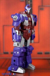 Hasbro Transformers Age of the Primes Voyager Class The Thirteen Alpha Trion Figure