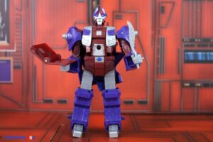 Hasbro Transformers Age of the Primes Voyager Class The Thirteen Alpha Trion Figure