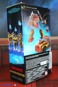 Hasbro Transformers Age of the Primes Deluxe Class Junkion Jalopy Figure