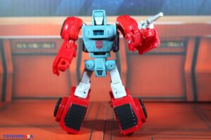 Hasbro Transformers Studio Series '86 Windcharger Figure