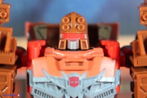 Hasbro Transformers Age of the Primes Deluxe Class Junkion Jalopy Figure